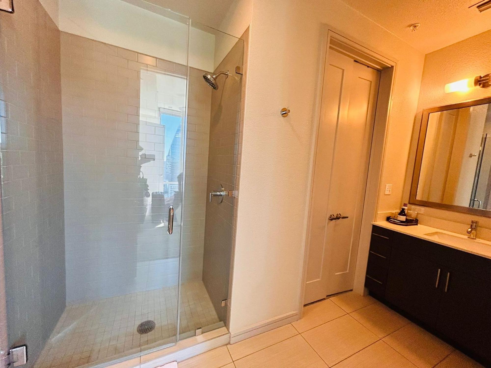 Indulge In Luxury Living 2 Bedroom Gem In The Heart Of Austin With Pool, Gym, And Breathtaking Views Eksteriør bilde