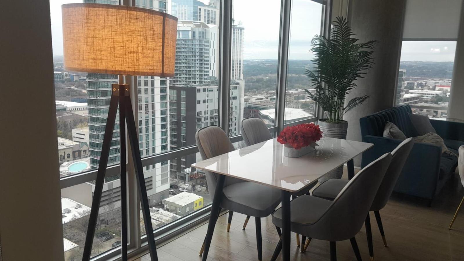 Indulge In Luxury Living 2 Bedroom Gem In The Heart Of Austin With Pool, Gym, And Breathtaking Views Eksteriør bilde
