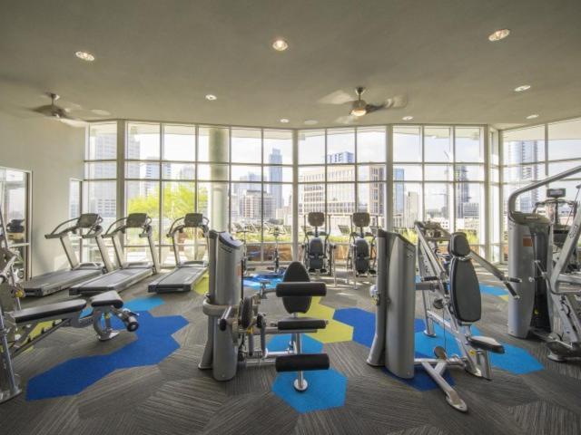 Indulge In Luxury Living 2 Bedroom Gem In The Heart Of Austin With Pool, Gym, And Breathtaking Views Eksteriør bilde